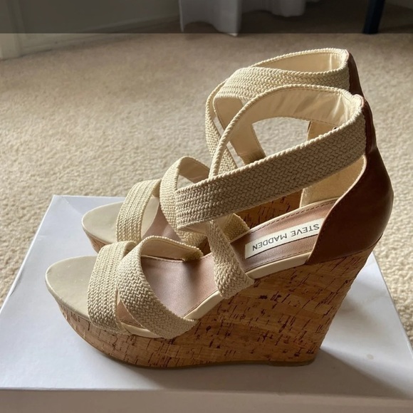 Steve Madden Wedges - Picture 2 of 3